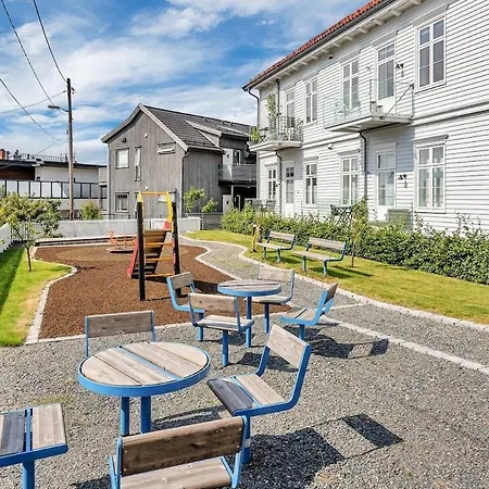Pristine With Private Sauna And Balcony *